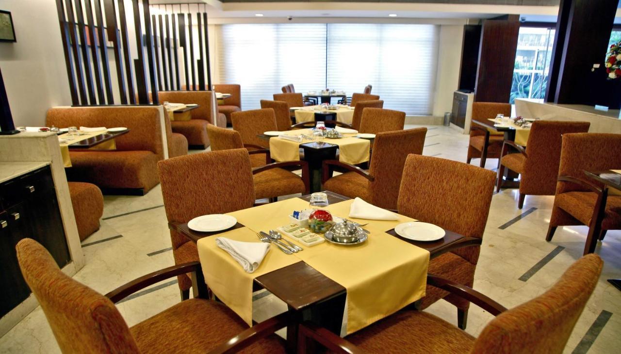 Muse Sarovar Portico Nehru Place Нью-Дели Экстерьер фото