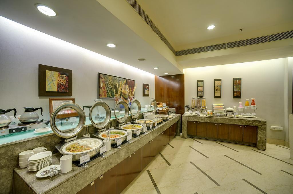Muse Sarovar Portico Nehru Place Нью-Дели Экстерьер фото