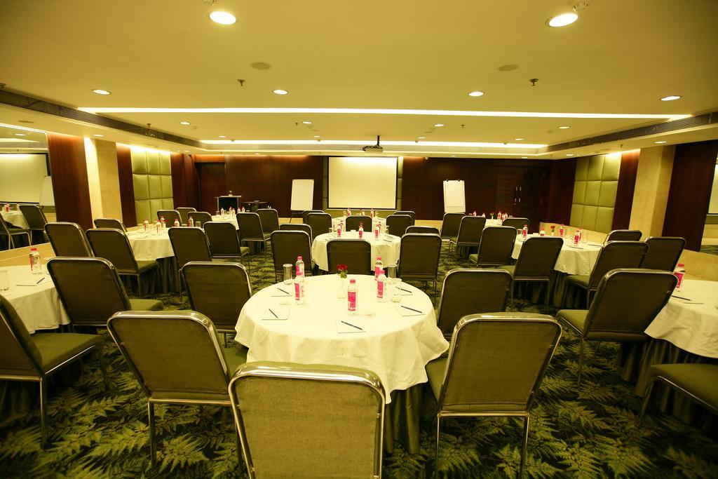 Muse Sarovar Portico Nehru Place Нью-Дели Экстерьер фото
