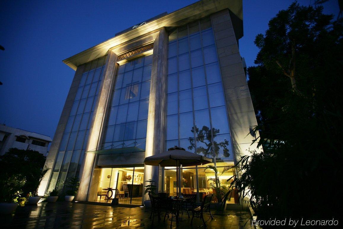 Muse Sarovar Portico Nehru Place Нью-Дели Экстерьер фото
